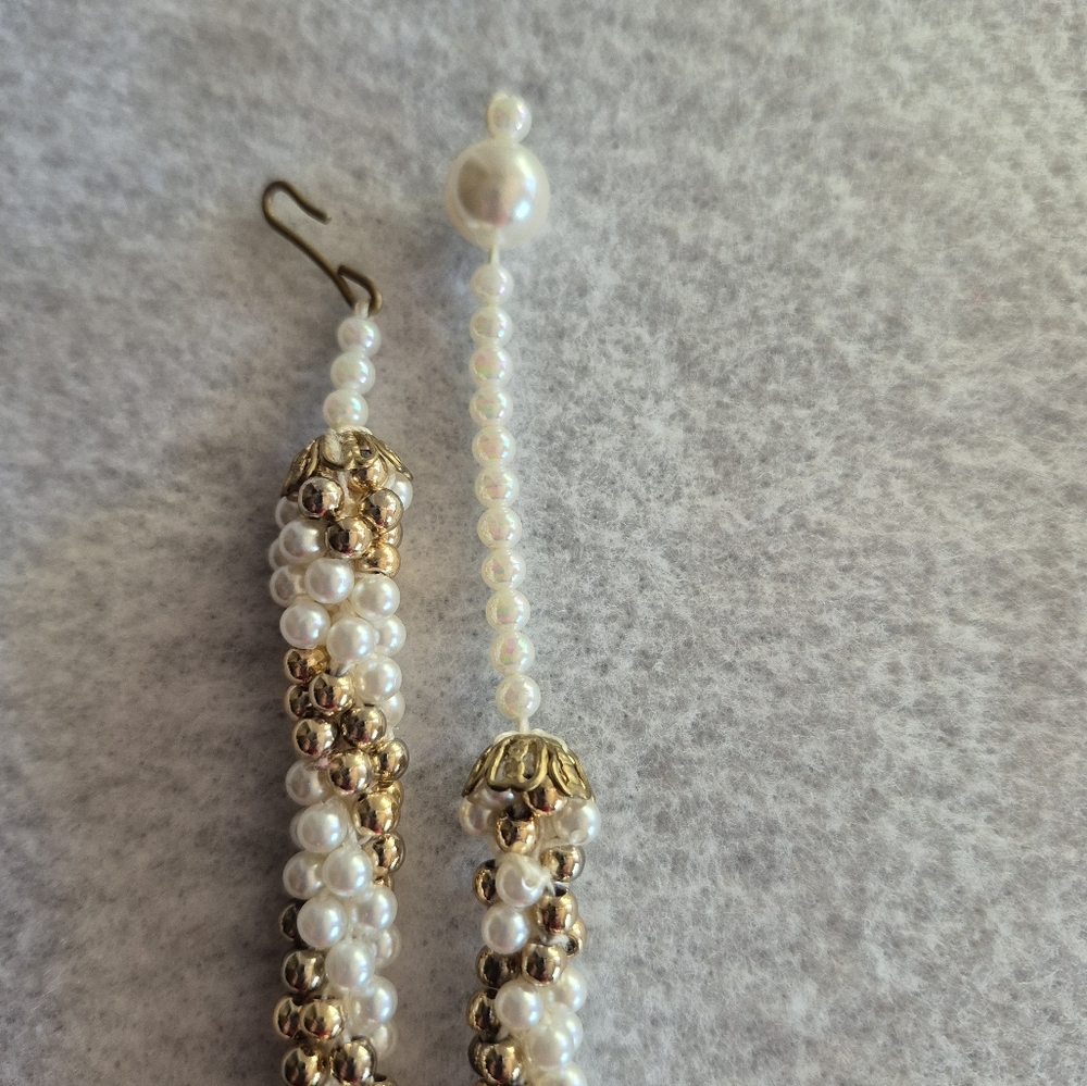 beaded necklace. White and gold beads - Picture 2 of 4